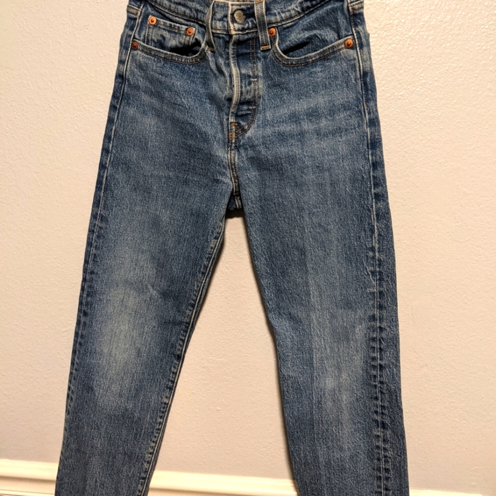 Levi's Wedgie Straight